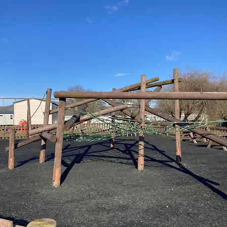 Дом отдыха Lakes Edge View